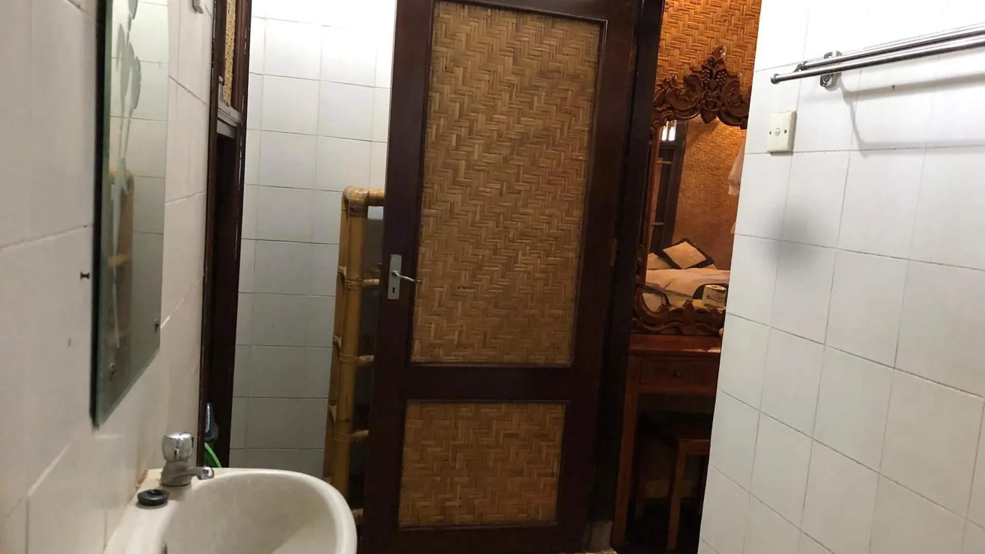 民宿 1Bd Guest House In Family Compound1, 15 Minute Walk To Yoga Barn 乌布 印尼