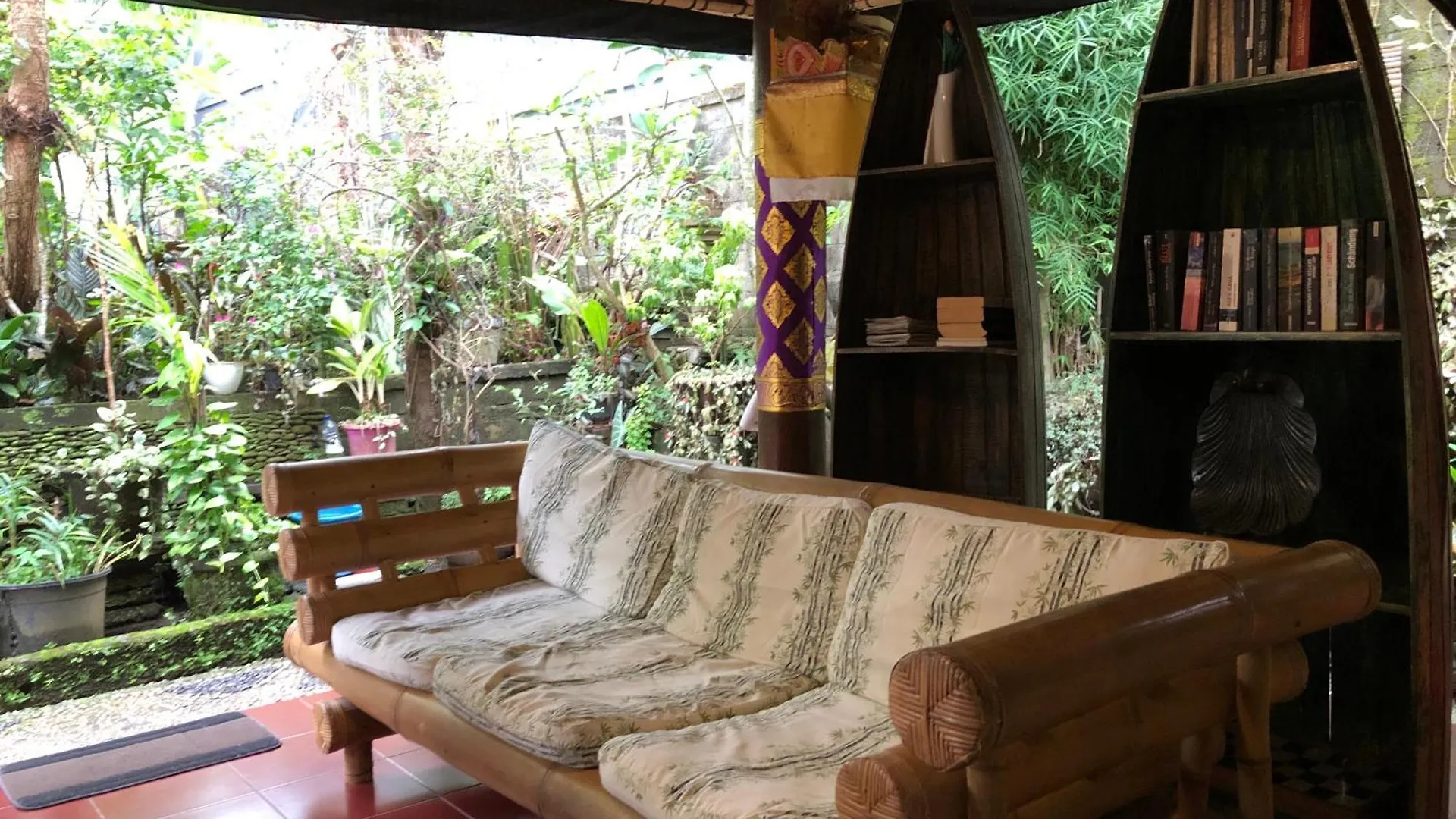 1Bd Guest House In Family Compound1, 15 Minute Walk To Yoga Barn 乌布 0*,  印尼
